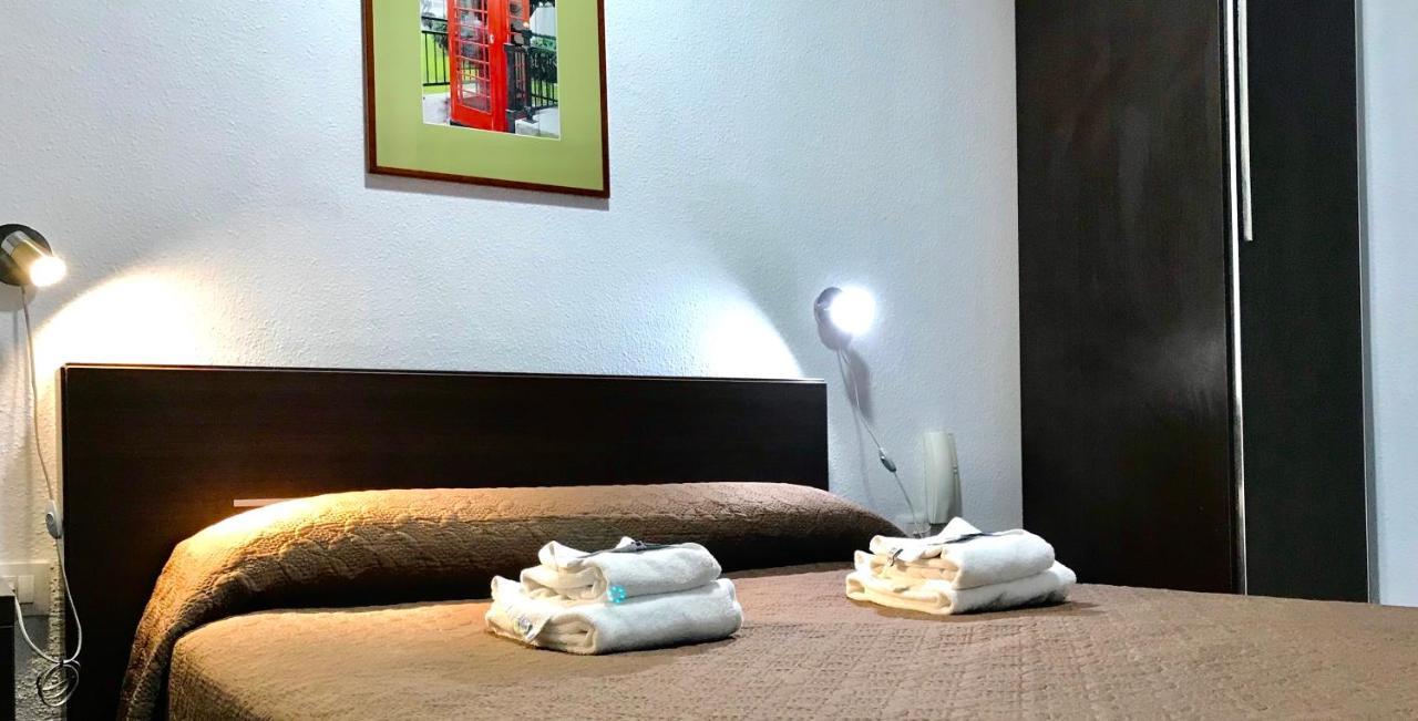 Hostal Carlos 2 La Linea de la Concepcion Luaran gambar